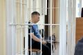 «Они с его братом не поделили место на парковке»: в Новосибирске арестовали стоматолога, обвиненного в убийстве боксера во дворе своего дома