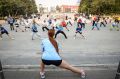 Утреннюю зарядку провели в Театральном сквере