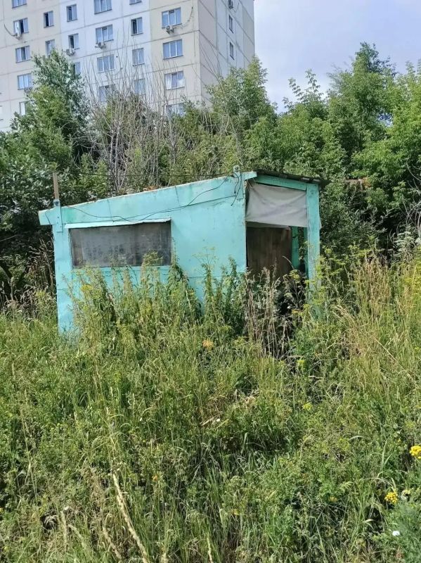 Контейнеры и старые сарайки убрали сотрудники ГЦНР на этой неделе Контейнеры и старые сарайки убрали сотрудники ГЦНР на этой неделе