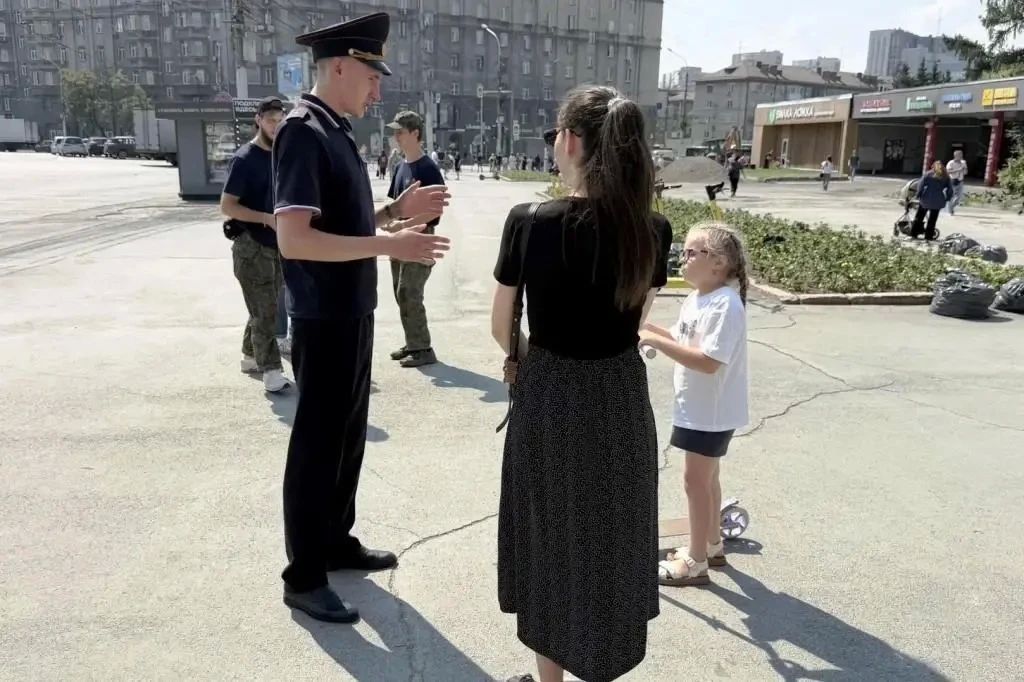 В Новосибирске сотрудники Госавтоинспекции и казачья дружина проводят совместные профилактические рейды В Новосибирске сотрудники Госавтоинспекции и казачья дружина проводят совместные профилактические рейды