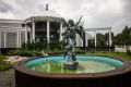 Парк и Пантеон: ходим по Закаменскому крематорию в Новосибирске