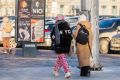 Толпам подростков в ТРЦ Новосибирска дадут помещения для тусовок