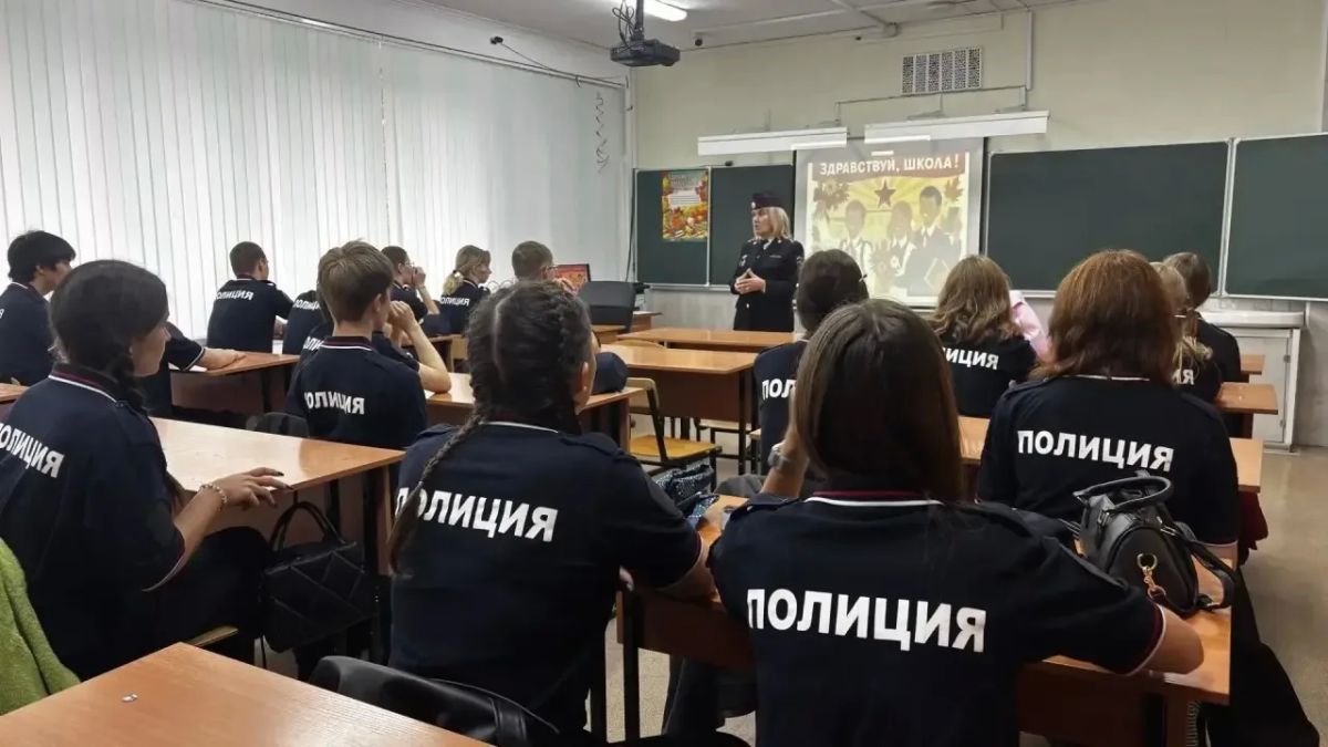 Руководители Главного управления МВД России по Новосибирской области и подразделений Главка приняли участие в торжественных линейках, посвящённых Дню знаний, в образовательных учреждениях города Новосибирска и Новосибирской... Руководители Главного управления МВД России по Новосибирской области и подразделений Главка приняли участие в торжественных линейках, посвящённых Дню знаний, в образовательных учреждениях города Новосибирска и Новосибирской...
