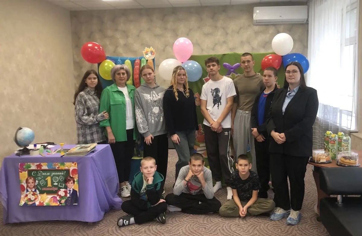 В Новосибирской области сотрудники территориальных следственных подразделений следственного управления СКР поздравили ребят с началом учебного года В Новосибирской области сотрудники территориальных следственных подразделений следственного управления СКР поздравили ребят с началом учебного года