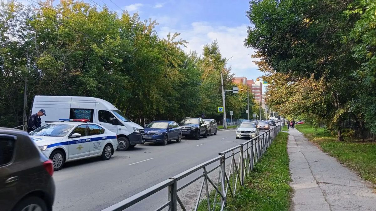 БЕЗОПАСНОСТЬ ВБЛИЗИ ОБРАЗОВАТЕЛЬНЫХ ОРГАНИЗАЦИЙ БЕЗОПАСНОСТЬ ВБЛИЗИ ОБРАЗОВАТЕЛЬНЫХ ОРГАНИЗАЦИЙ