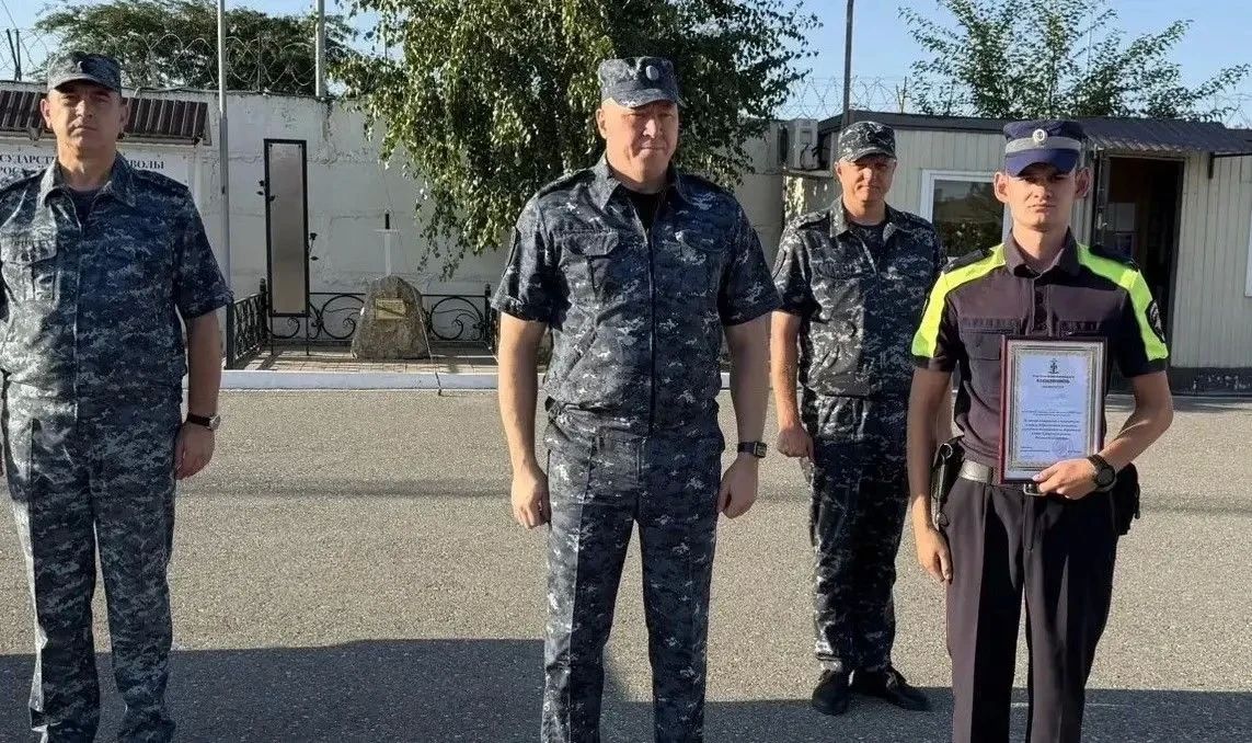 Начальник ГУ МВД России по Новосибирской области посетил сводный отряд новосибирской полиции Начальник ГУ МВД России по Новосибирской области посетил сводный отряд новосибирской полиции