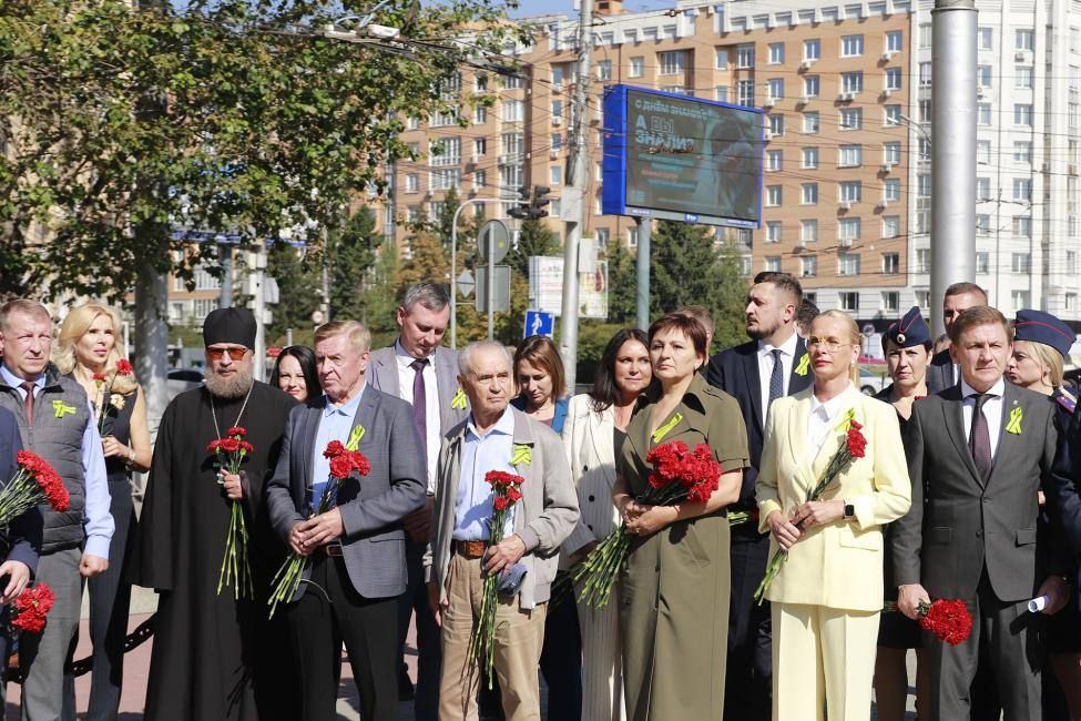 Всё лето – без воды. Депутат Законодательного Собрания Новосибирской области Константин Терещенко подключился к решению проблемы водоснабжения деревни Староярково Барабинского района Всё лето – без воды. Депутат Законодательного Собрания Новосибирской области Константин Терещенко подключился к решению проблемы водоснабжения деревни Староярково Барабинского района