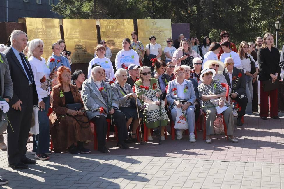 Всё лето – без воды. Депутат Законодательного Собрания Новосибирской области Константин Терещенко подключился к решению проблемы водоснабжения деревни Староярково Барабинского района Всё лето – без воды. Депутат Законодательного Собрания Новосибирской области Константин Терещенко подключился к решению проблемы водоснабжения деревни Староярково Барабинского района