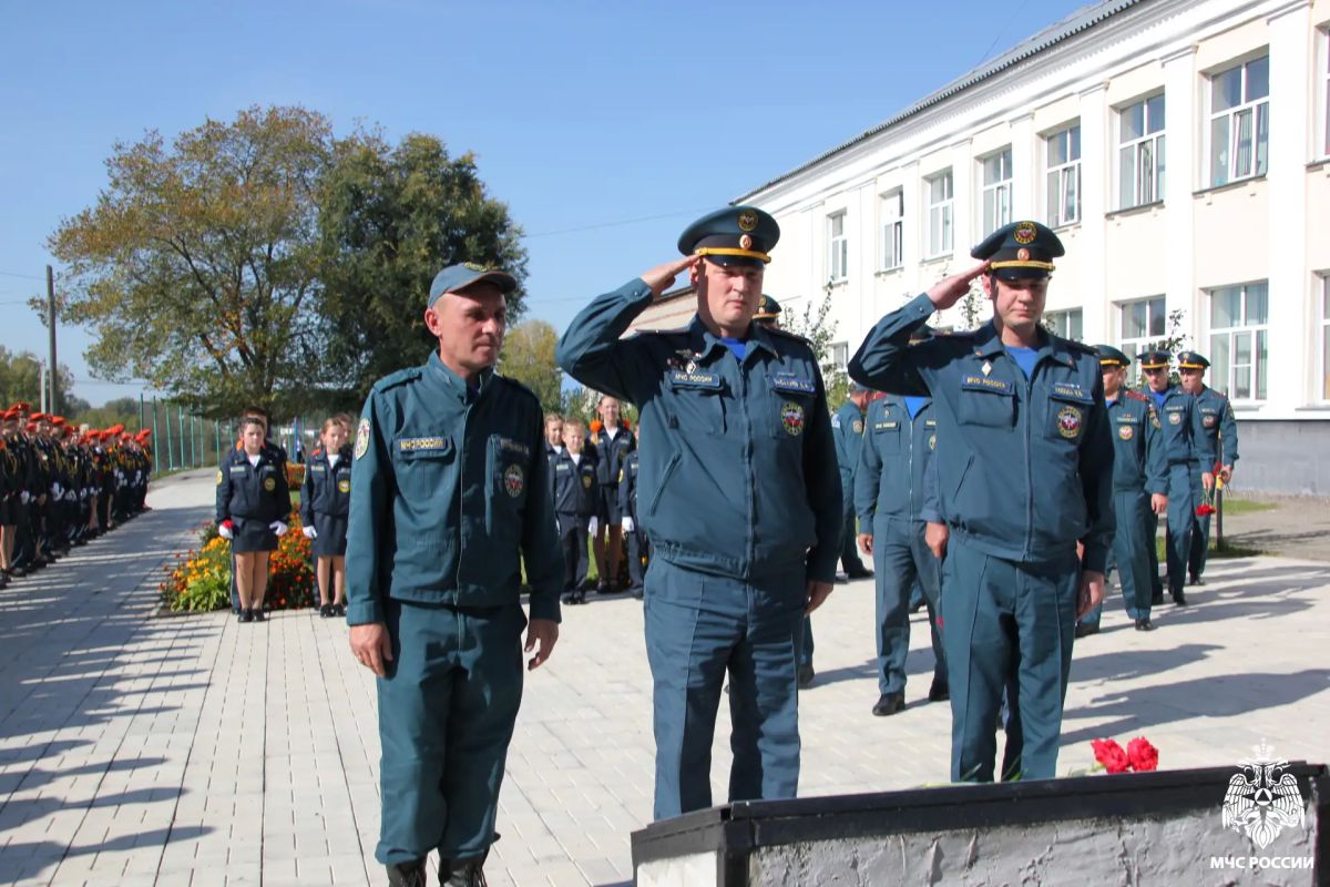 В Новосибирской области почтили память Героя России Евгения Зиничева В Новосибирской области почтили память Героя России Евгения Зиничева