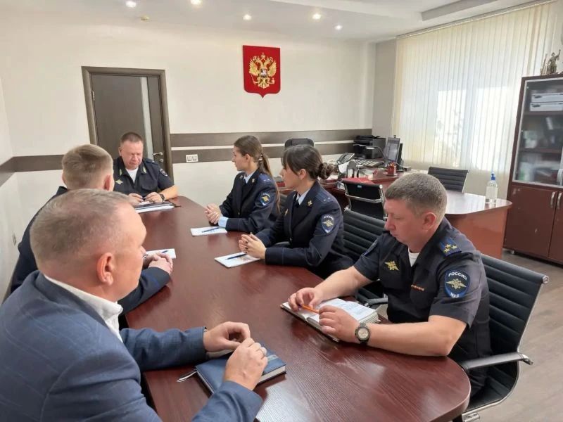Заместитель начальника ГУ МВД России по Новосибирской области - начальник ГСУ генерал-майор юстиции Дмитрий Ходаков встретился с выпускниками ведомственного ВУЗа МВД России Заместитель начальника ГУ МВД России по Новосибирской области - начальник ГСУ генерал-майор юстиции Дмитрий Ходаков встретился с выпускниками ведомственного ВУЗа МВД России