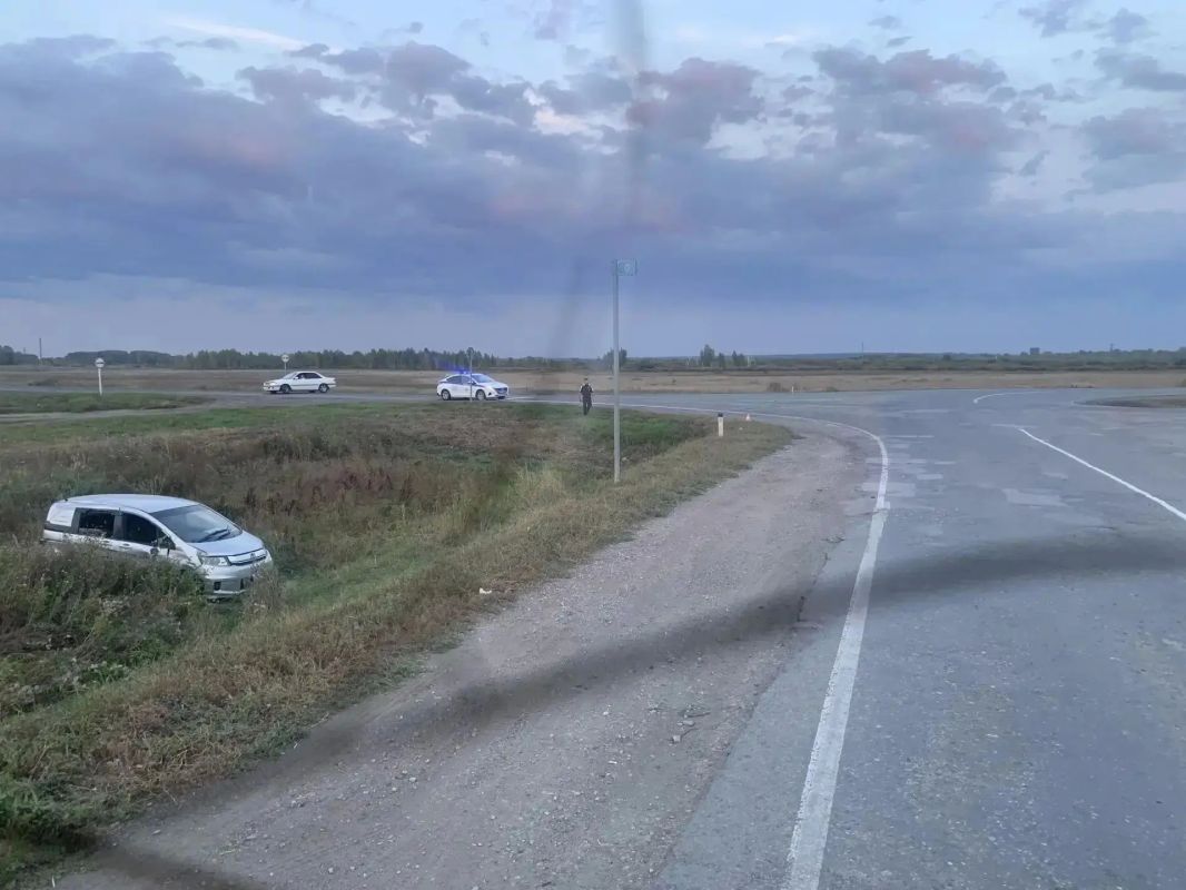Ребёнок вылетел из окна. В Новосибирской области произошла жёсткая авария