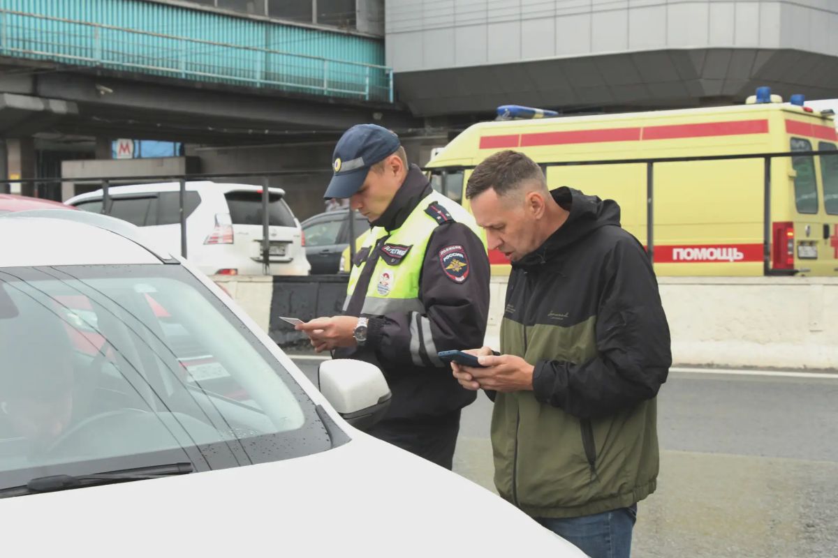 На Речном вокзале прошел рейд по контролю за соблюдением требований к перевозчикам На Речном вокзале прошел рейд по контролю за соблюдением требований к перевозчикам
