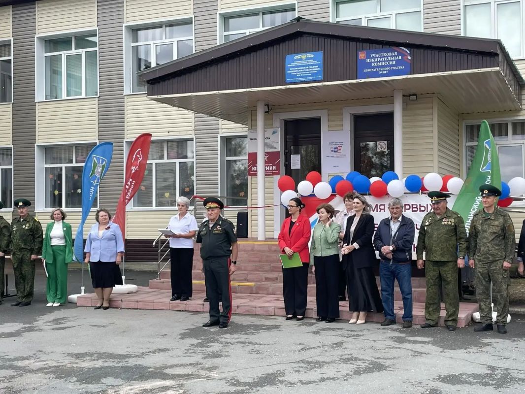 В Устюжанинской школе открылся Дом Юнармии В Устюжанинской школе открылся Дом Юнармии