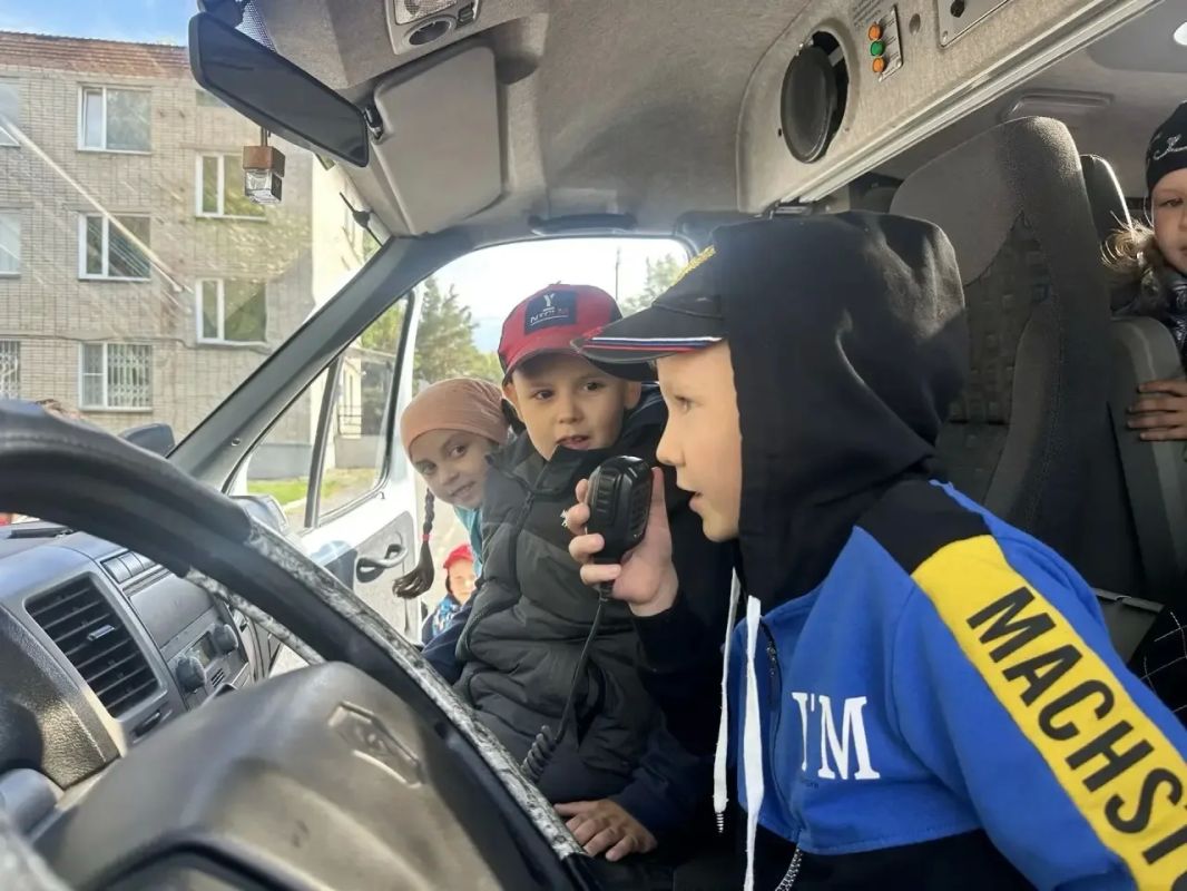 В Новосибирской области полицейские провели для детей профилактическое мероприятие В Новосибирской области полицейские провели для детей профилактическое мероприятие
