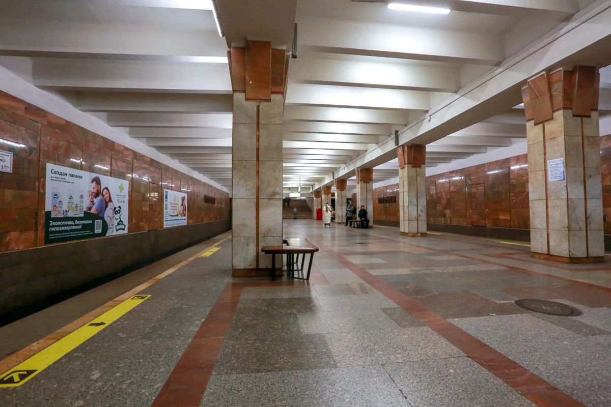 Три зонта за день: как в новосибирском метро возвращают забытые вещи