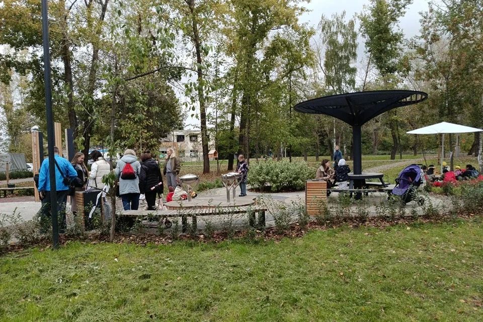 Симфония под открытым небом: в Новосибирске заброшенный лес превратился в музыкальный сквер имени Эдуарда Артемьева Симфония под открытым небом: в Новосибирске заброшенный лес превратился в музыкальный сквер имени Эдуарда Артемьева