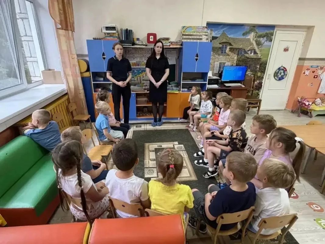 Единый день дорожной безопасности: Автоинспекторы Новосибирской области и регионального центра провели профилактические мероприятия в образовательных учреждениях Единый день дорожной безопасности: Автоинспекторы Новосибирской области и регионального центра провели профилактические мероприятия в образовательных учреждениях