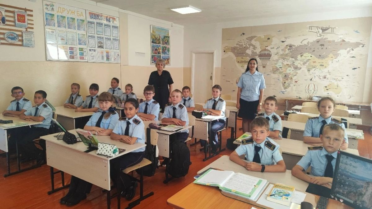 Единый день дорожной безопасности: Автоинспекторы Новосибирской области и регионального центра провели профилактические мероприятия в образовательных учреждениях Единый день дорожной безопасности: Автоинспекторы Новосибирской области и регионального центра провели профилактические мероприятия в образовательных учреждениях