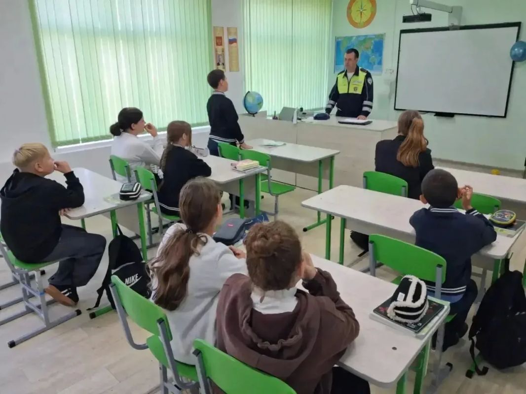 В Новосибирской области полицейские провели профилактическое мероприятие для школьников В Новосибирской области полицейские провели профилактическое мероприятие для школьников