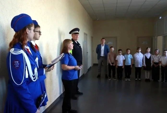 В рамках Недели безопасности в школе № 16 г. Болотное состоялись семейные старты безопасности, организованные отрядом ЮИД «Дорожный дозор» В рамках Недели безопасности в школе № 16 г. Болотное состоялись семейные старты безопасности, организованные отрядом ЮИД «Дорожный дозор»