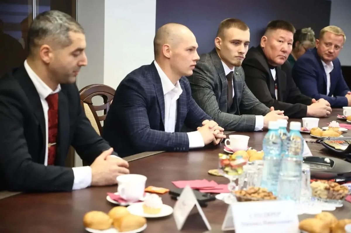 Максим Кудрявцев: Встретился с молодыми новосибирскими боксёрами Максим Кудрявцев: Встретился с молодыми новосибирскими боксёрами
