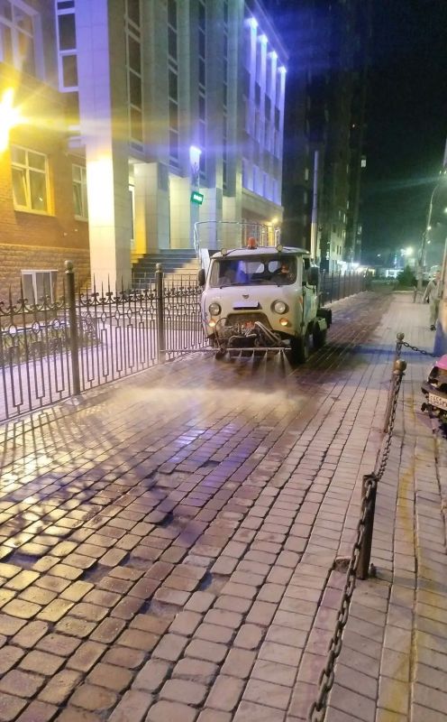 Чистота и порядок в Дзержинском районе: готовимся к зиме в любую погоду! Чистота и порядок в Дзержинском районе: готовимся к зиме в любую погоду!