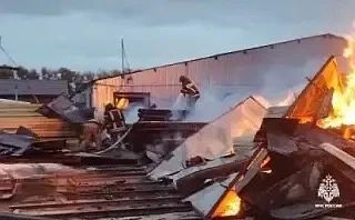 Пожарные потушили возгорание пиломатериалов в Новосибирском районе Пожарные потушили возгорание пиломатериалов в Новосибирском районе