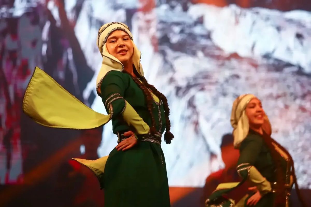 Грандиозный финал фестиваля «Наследие традиций»: в ДК «Прогресс» отгремел яркий гала-концерт Грандиозный финал фестиваля «Наследие традиций»: в ДК «Прогресс» отгремел яркий гала-концерт
