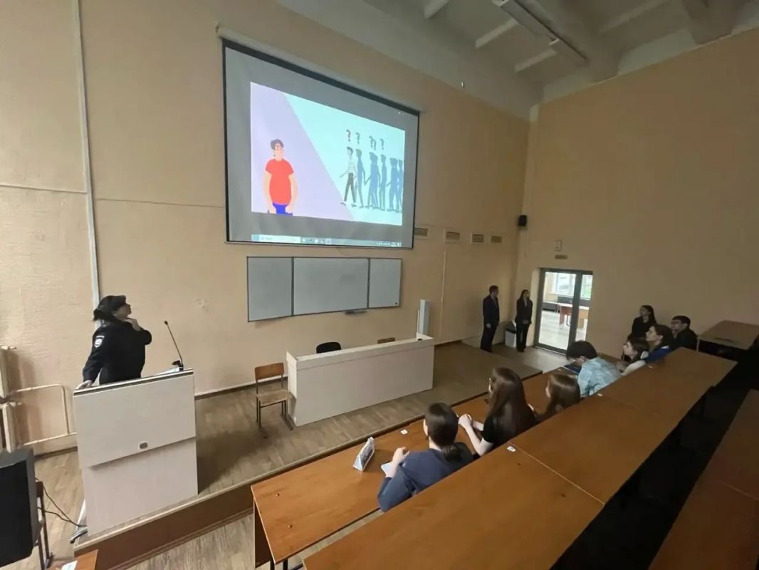 В Новосибирске полицейские провели для студентов учебных заведений профилактические мероприятия В Новосибирске полицейские провели для студентов учебных заведений профилактические мероприятия