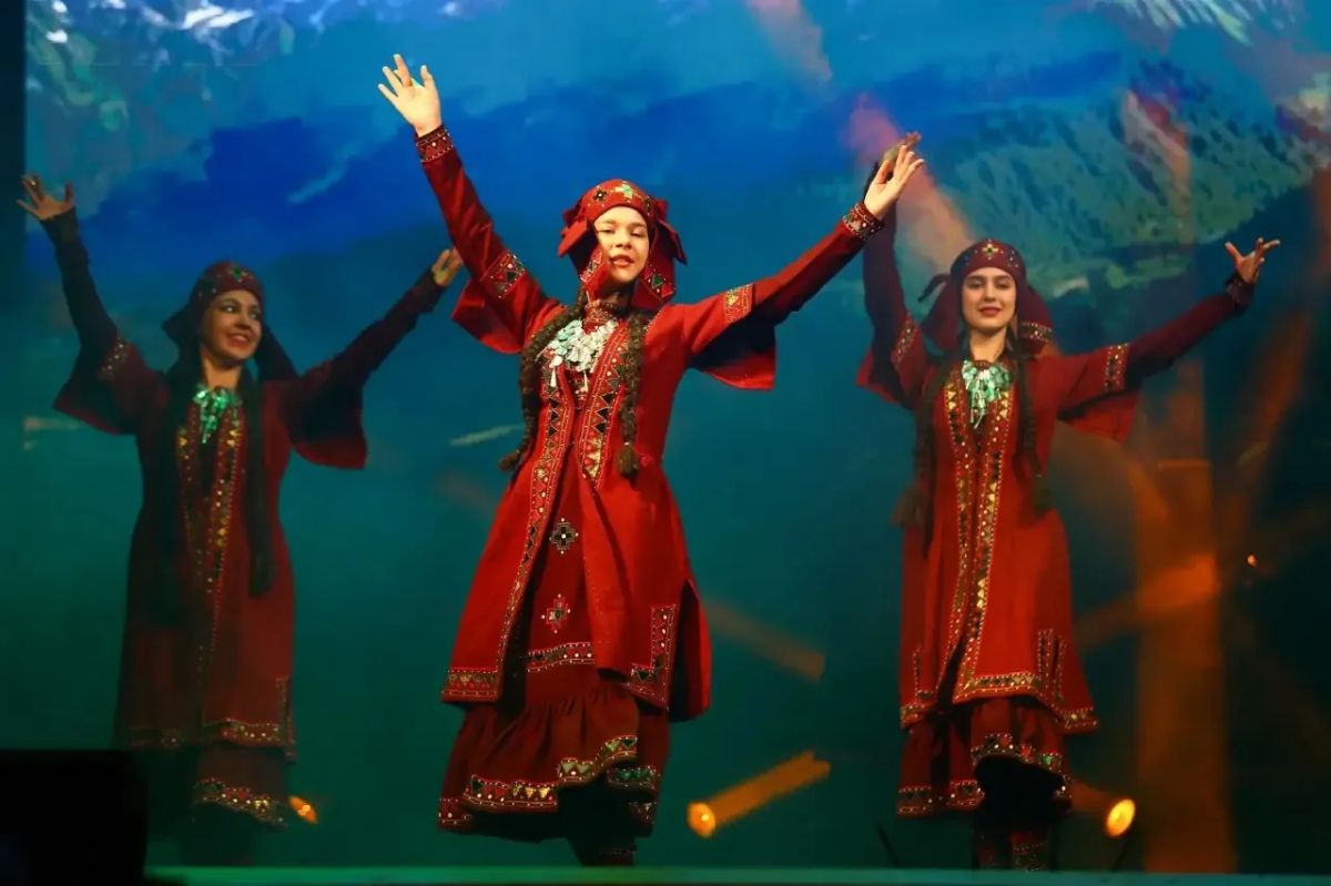 Грандиозный финал фестиваля «Наследие традиций»: в ДК «Прогресс» отгремел яркий гала-концерт Грандиозный финал фестиваля «Наследие традиций»: в ДК «Прогресс» отгремел яркий гала-концерт