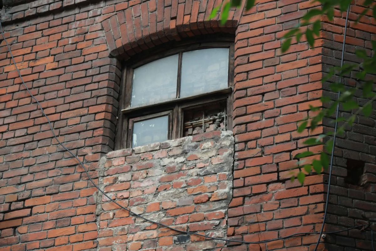 Под офисы продадут бывшее здание казармы у ж/д вокзала в Новосибирске
