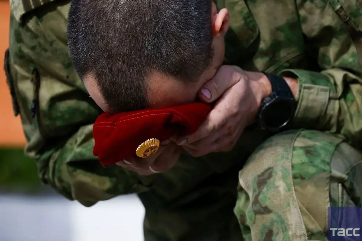 Военнослужащие спецподразделений Сибирского округа Росгвардии прошли испытания на право ношения крапового берета Военнослужащие спецподразделений Сибирского округа Росгвардии прошли испытания на право ношения крапового берета