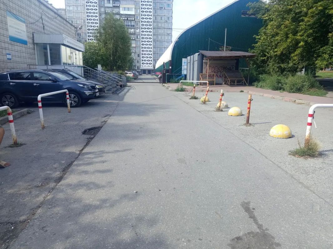 Самовольные киоски демонтировали в Кировском и Ленинском районах Самовольные киоски демонтировали в Кировском и Ленинском районах