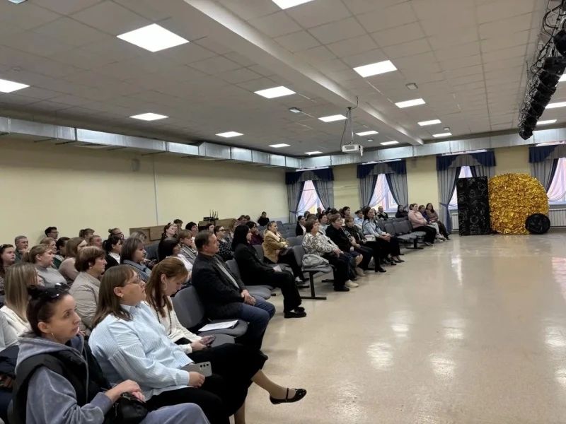 В Новосибирской области сотрудник Госавтоинспекции приняла участие в родительском собрании В Новосибирской области сотрудник Госавтоинспекции приняла участие в родительском собрании