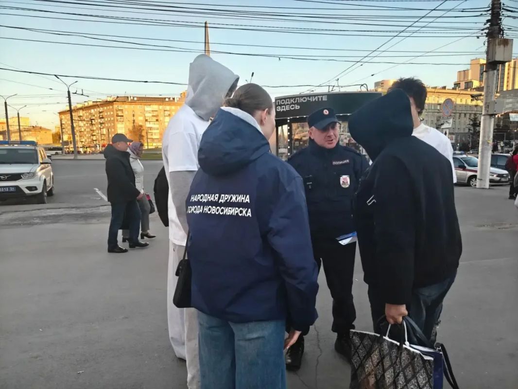 Сотрудниками полиции совместно с народной дружиной и кибердружиной проведена профилактическая акция по IT-мошенничеству Сотрудниками полиции совместно с народной дружиной и кибердружиной проведена профилактическая акция по IT-мошенничеству