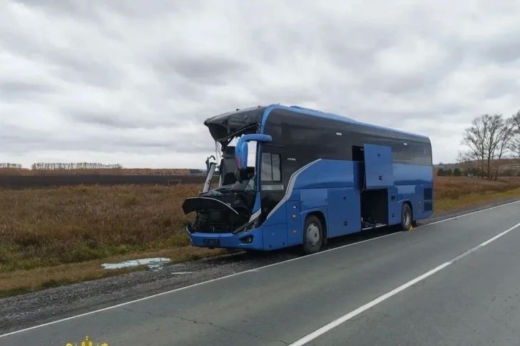Водителя автобуса проверят следователи после смертельного ДТП под Новосибирском