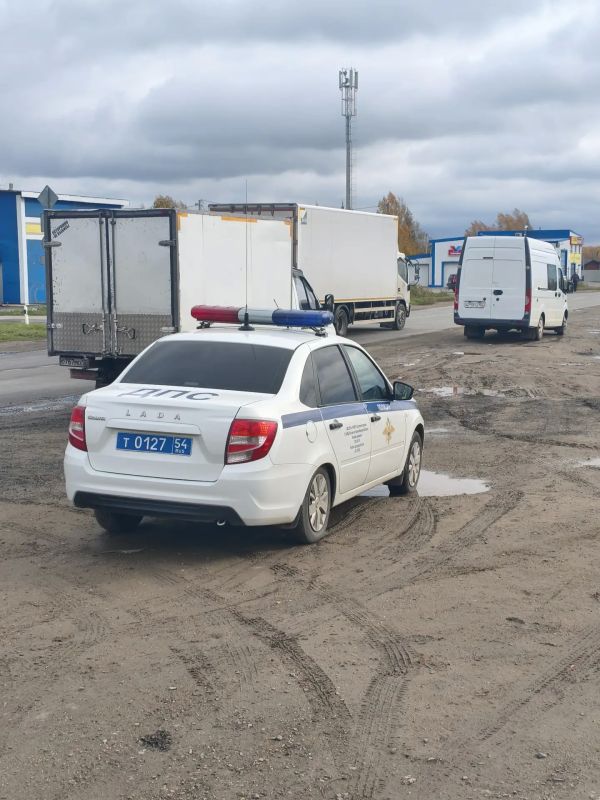 Рейд по выявлению нелегальных такси в с. Криводановка провели сотрудники Минтранса Рейд по выявлению нелегальных такси в с. Криводановка провели сотрудники Минтранса