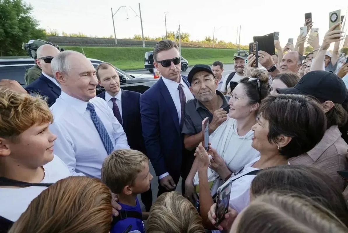 Андрей Травников: Сегодня свой День Рождения отмечает Президент России Владимир Владимирович Путин! Андрей Травников: Сегодня свой День Рождения отмечает Президент России Владимир Владимирович Путин!