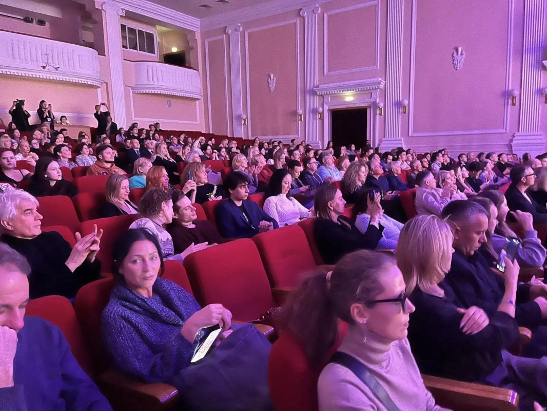 В Новосибирске открылся V Сибирский фестиваль научного и индустриального кино «Кремний» В Новосибирске открылся V Сибирский фестиваль научного и индустриального кино «Кремний»