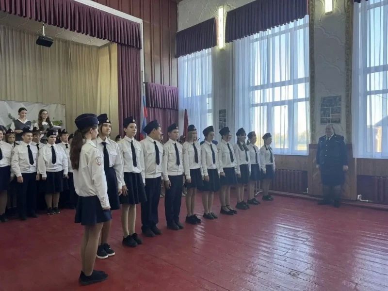 Сотрудник Отдела МВД России «Чановский» приняла участие в церемонии посвящения учащихся класса правоохранительной направленности в кадеты Сотрудник Отдела МВД России «Чановский» приняла участие в церемонии посвящения учащихся класса правоохранительной направленности в кадеты