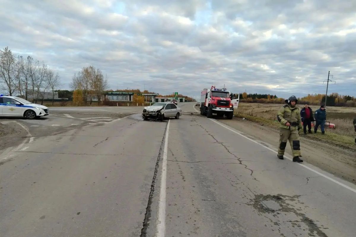 Под Новосибирском водитель «ВАЗ 2109» погиб в аварии с иномаркой