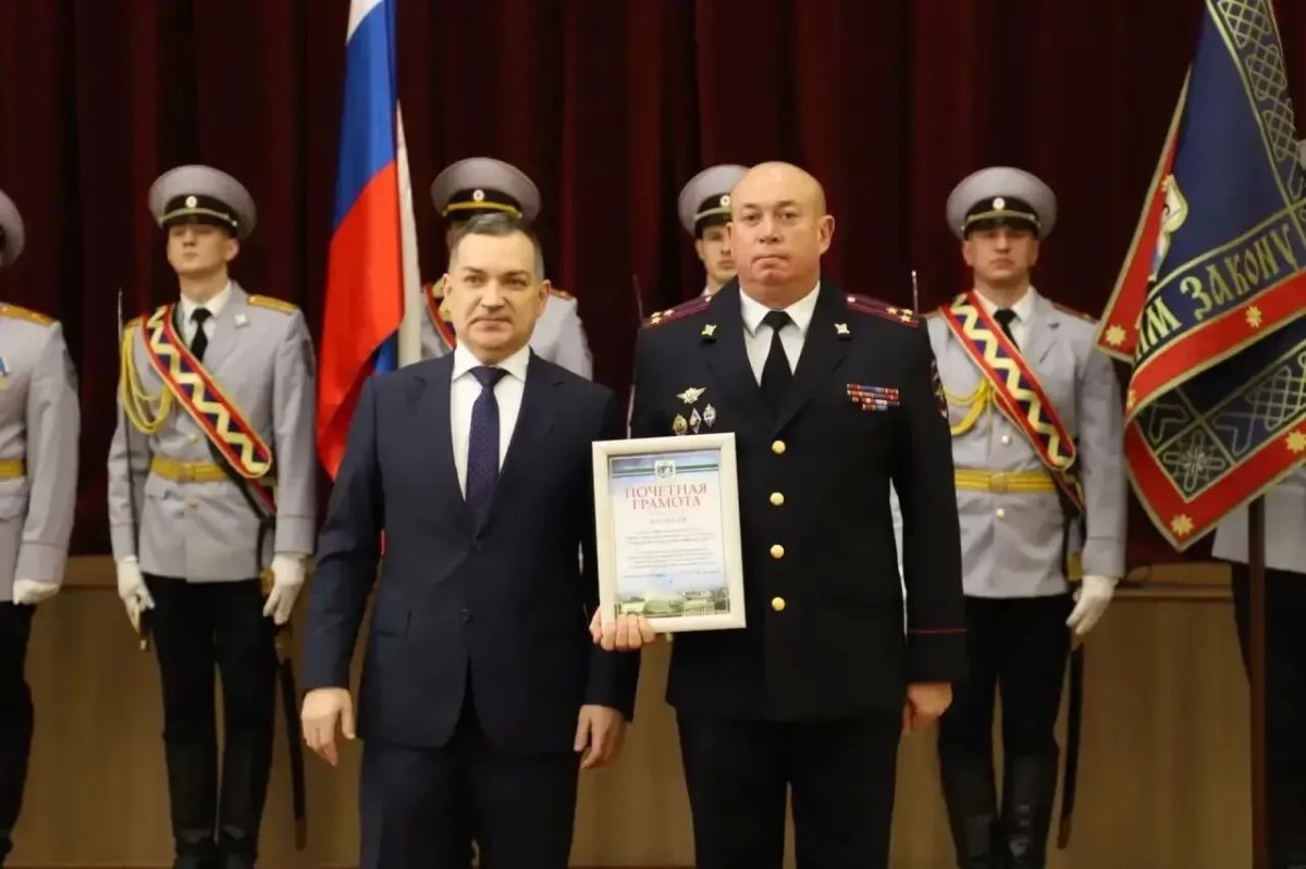 В Новосибирске состоялось торжественное мероприятие, посвящённое 105й годовщине со дня образования Центра профессиональной подготовки Главного управления МВД России по Новосибирской области В Новосибирске состоялось торжественное мероприятие, посвящённое 105й годовщине со дня образования Центра профессиональной подготовки Главного управления МВД России по Новосибирской области