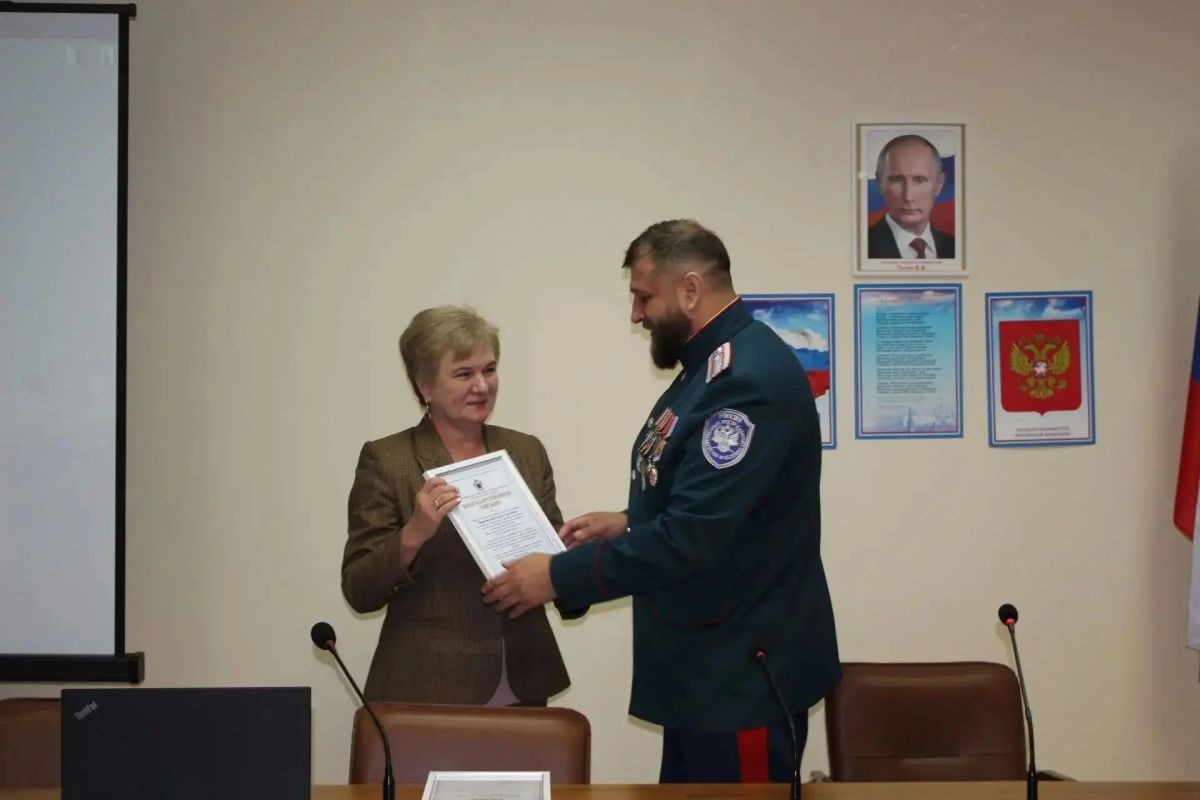 Члены Общественной палаты НСО — Роман Бубенов и участник СВО Алексей Харитонов — встретились с коллективом Главного бюро медико-социальной экспертизы по Новосибирской области Члены Общественной палаты НСО — Роман Бубенов и участник СВО Алексей Харитонов — встретились с коллективом Главного бюро медико-социальной экспертизы по Новосибирской области