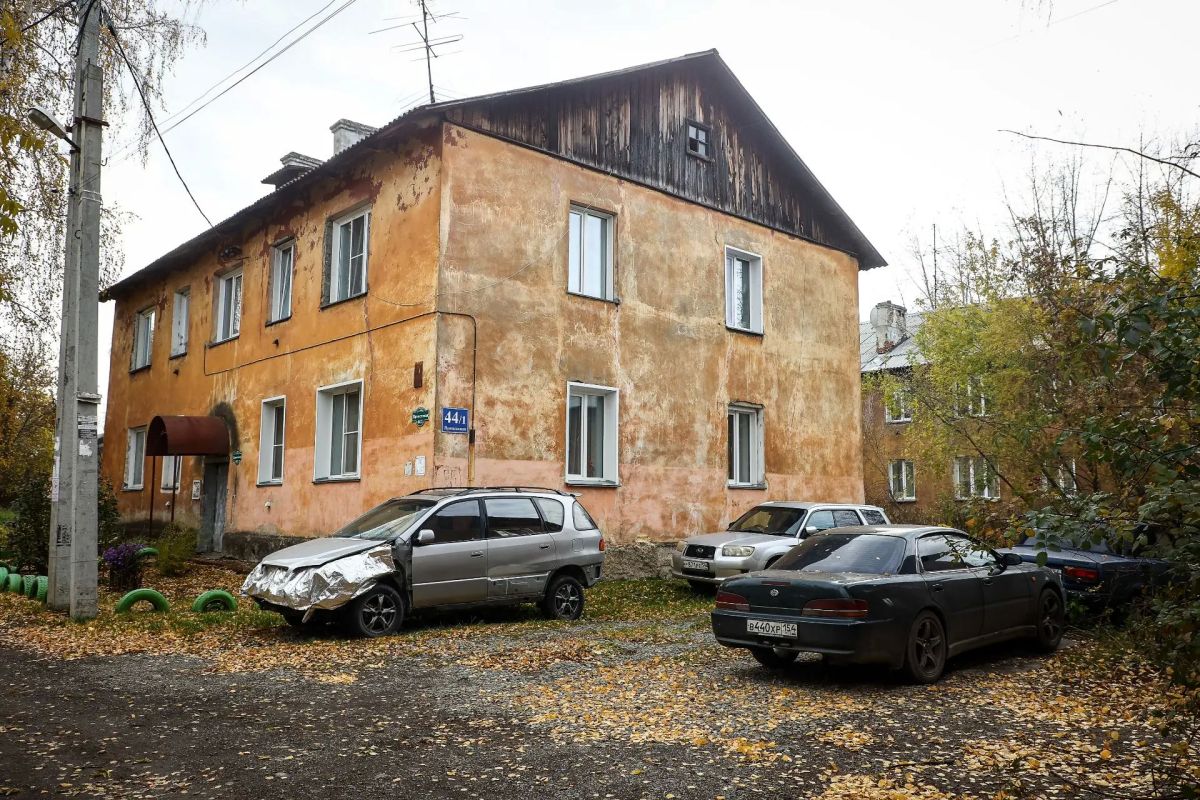 Строили своими силами: ходим по соцгородку Чкаловского завода на Приисковой Строили своими силами: ходим по соцгородку Чкаловского завода на Приисковой