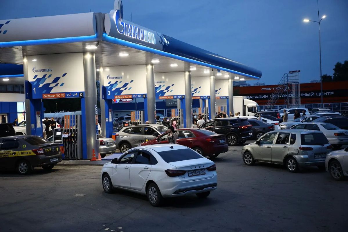 Ограничения на продажу бензина сняли на АЗС «Газпромнефть» в Новосибирске
