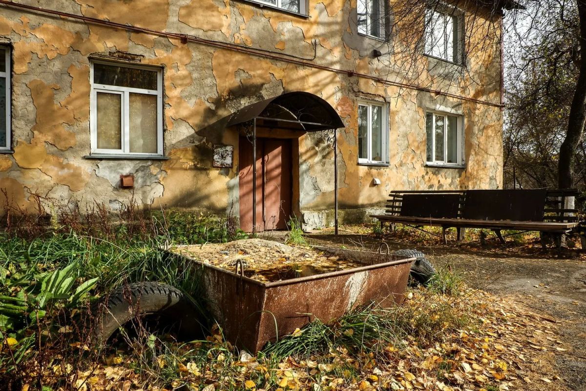 Строили своими силами: ходим по соцгородку Чкаловского завода на Приисковой Строили своими силами: ходим по соцгородку Чкаловского завода на Приисковой
