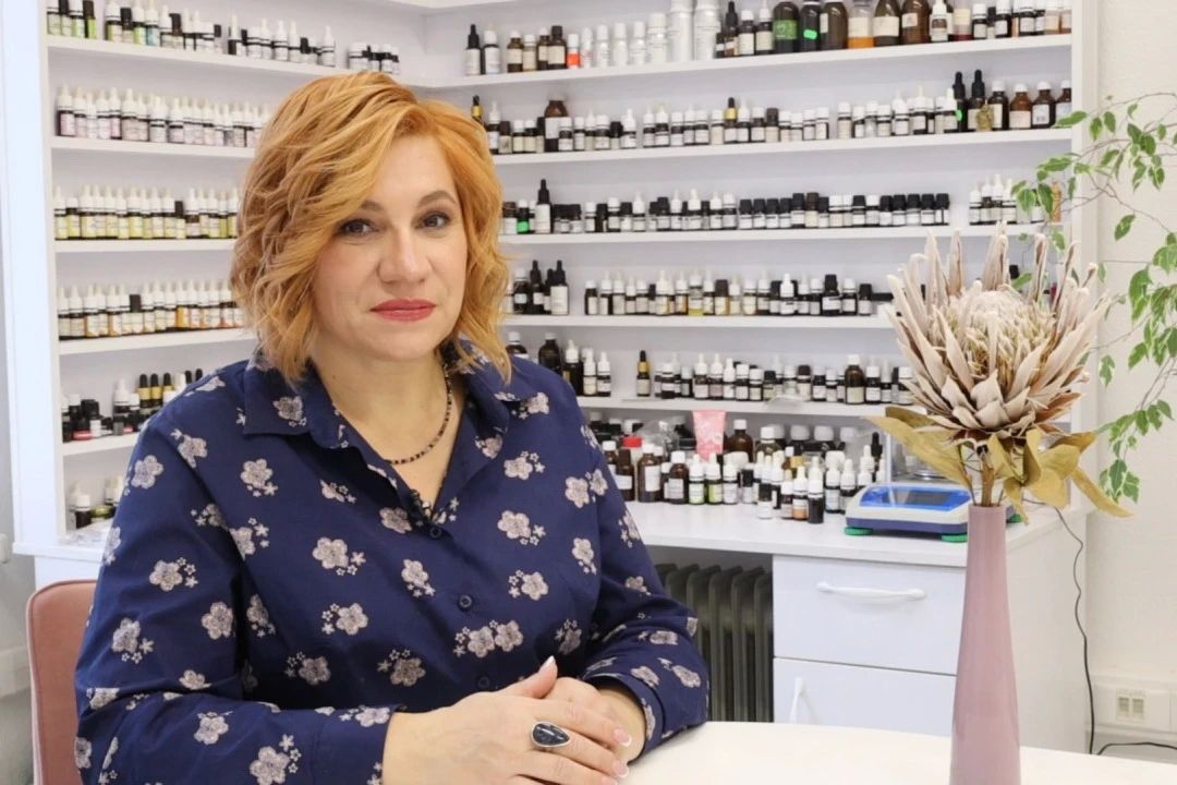 Сибирячка создаёт нишевые духи с ароматом НОВАТа и лунной пыли