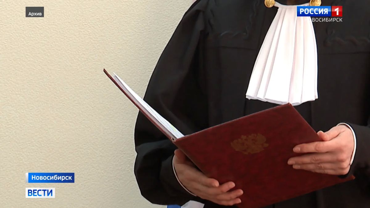 Задушили сына. В Новосибирске перед судом предстанут пожилые супруги: их обвиняют в убийстве 45-летнего сына при самообороне
