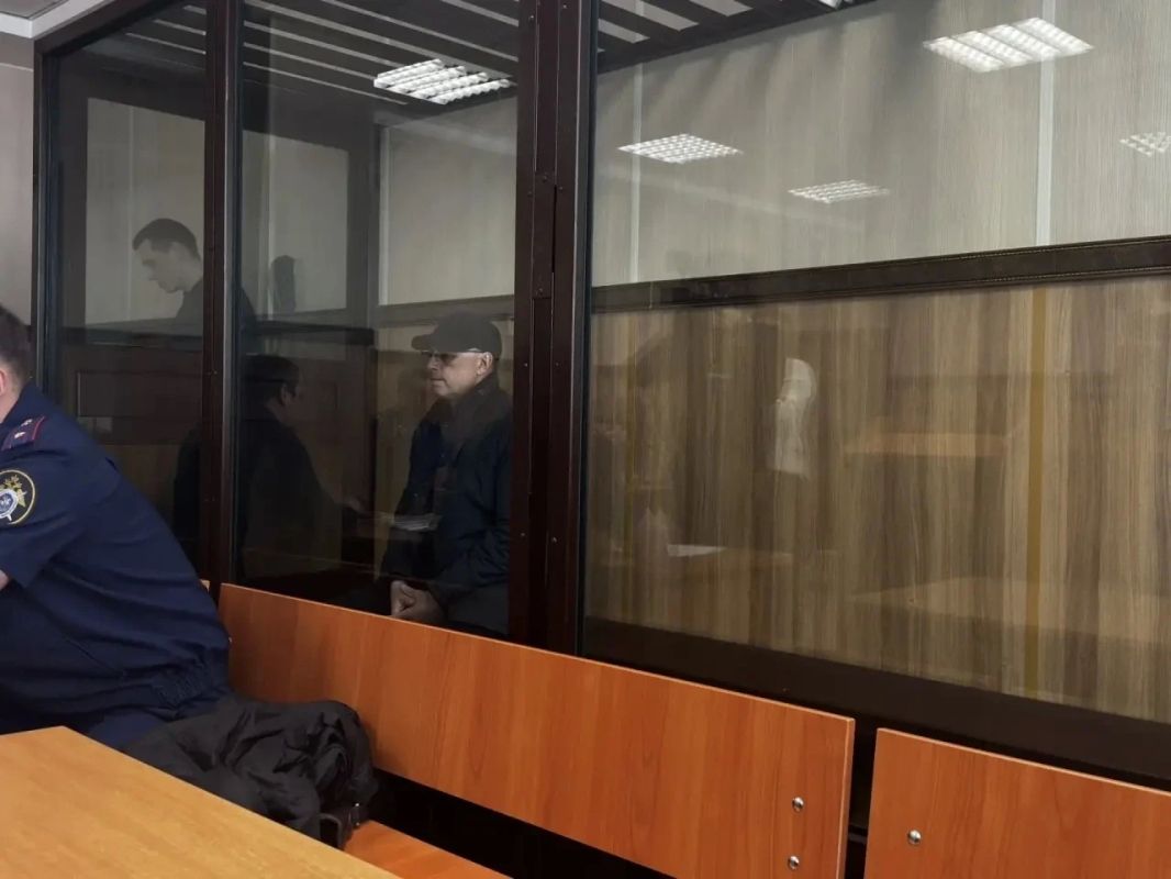 Суд продлил до 16 декабря арест бывшему начальнику Западно-Сибирской железной дороги (ЗСЖД) Александру Грицаю, сообщают суды общей юрисдикции региона