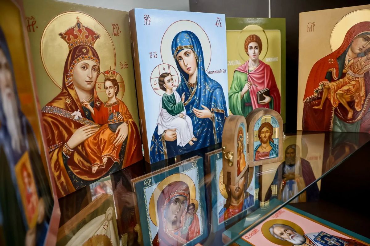 Как рождаются иконы — репортаж из православной мастерской Как рождаются иконы — репортаж из православной мастерской